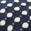 Изображение товара Чехол на подушку из хлопка Polka dots темно-синего цвета из коллекции Essential, 40x60 см